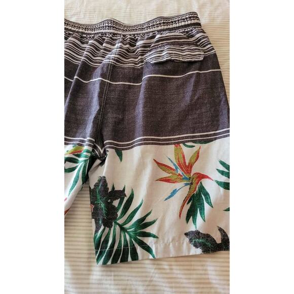 Mens Swimming Trunks SIZE XL - Picture 5 of 6